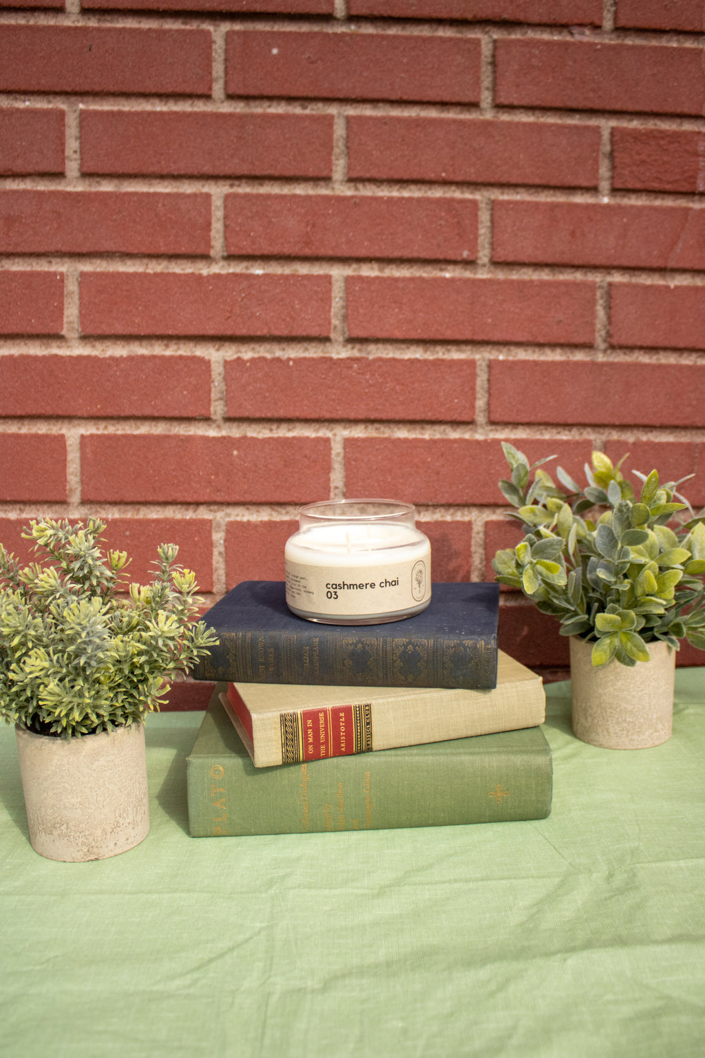 Cashmere Chai 9.5oz Apothecary Jar